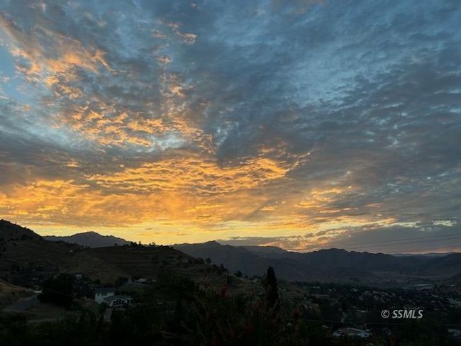 stunning sunsets | Image 25