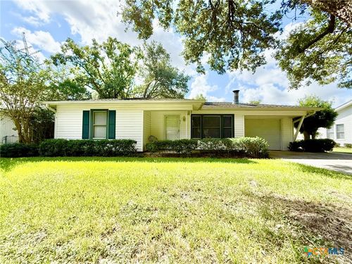 311 Louise St, Edna, TX, 77957-4019 | Card Image