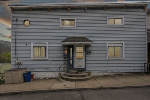 2525 S 18th St, South Side, PA, 15210 | Card Image