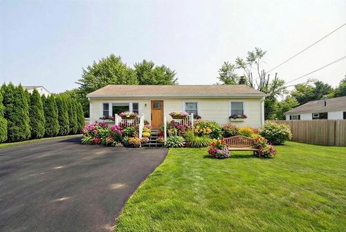10 Longmeadow Dr, Wareham, MA, 02571-1944 | Card Image