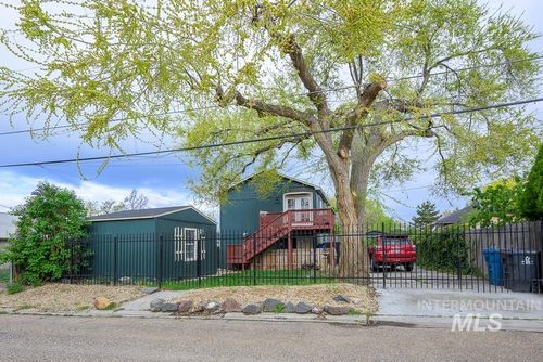 516 18th Ave N, Nampa, ID, 83687-3546 | Card Image