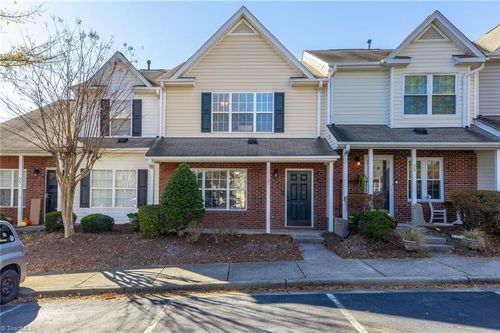 37 Tannenbaum Cir, Greensboro, NC, 27410-9686 | Card Image
