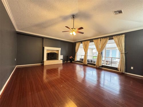9006 Covent Garden St, Houston, TX, 77031-3016 | Card Image