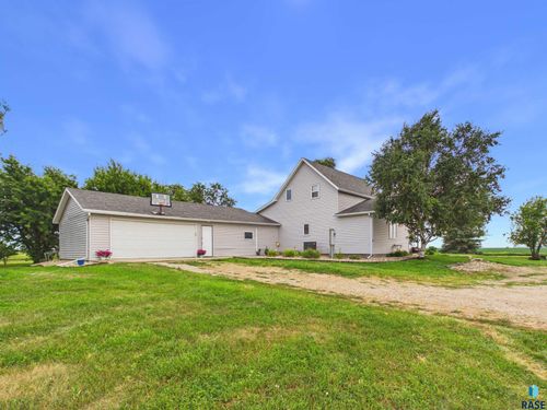 43116 230th St, Howard, SD, 57349-6914 | Card Image