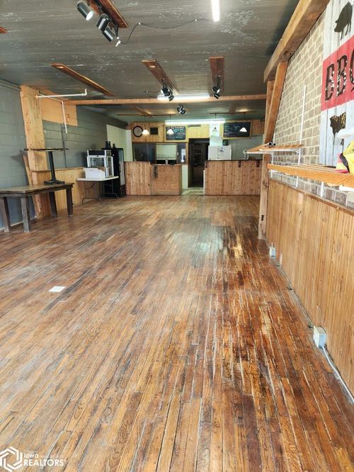 117 W Washington St, Osceola, IA, 50213-1248 | Card Image