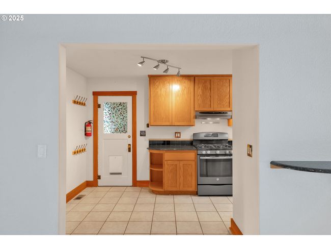 1710 Norkenzie Rd, House other with 3 bedrooms, 2 bathrooms and 1 parking in Eugene OR | Image 19