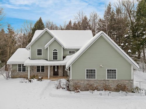 196 Countryside Road, Waterbury, VT, 05676 | Card Image