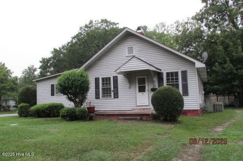 1005 N Water St, Lumberton, NC, 28358-4573 | Card Image