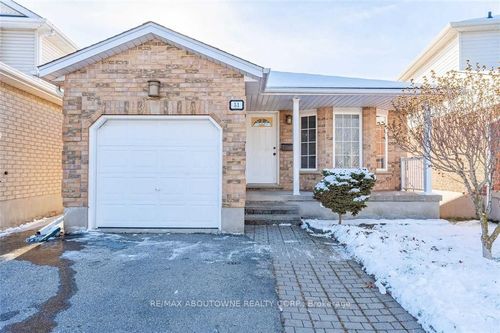 main-51 Boulder Cres, Guelph, ON, N1G5A2 | Card Image