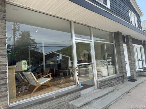 b-34 S Main St, Rock Glen, NY, 14550-9803 | Card Image