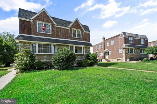 8010 Lexington Ave, PHILADELPHIA, PA, 19152-3105 | Card Image