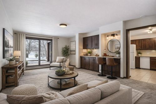 5200 S Tuckaway Blvd, GREENFIELD, WI, 53221-3160 | Card Image