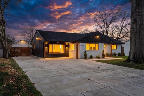 1023 Claiborne Way, Lexington, KY, 40517-2728 | Card Image