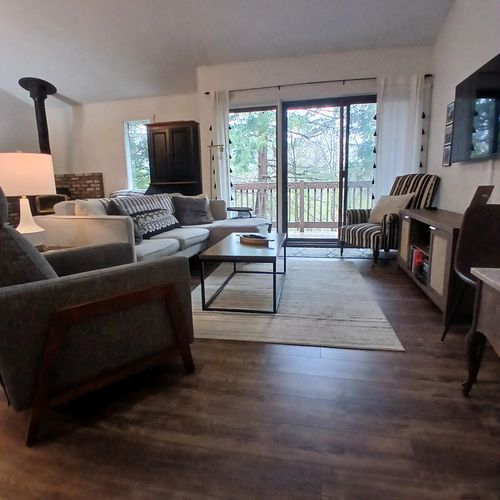 c-253 Old Quechee Rd, Quechee, VT, 05059-3019 | Card Image