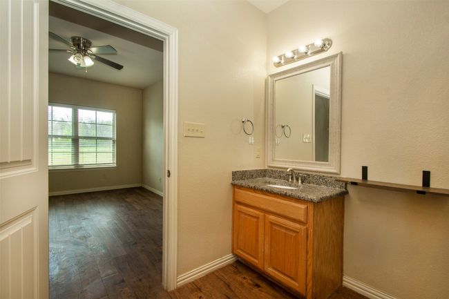 704 E Bullock St, House other with 3 bedrooms, 2 bathrooms and null parking in Denison TX | Image 18