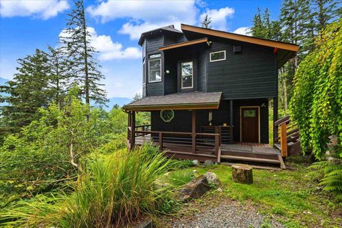 6085 Thane Rd, Juneau, AK, 99801-7733 | Card Image