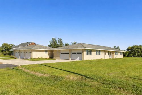218 Eagle Dr, Raceland, LA, 70394-3832 | Card Image