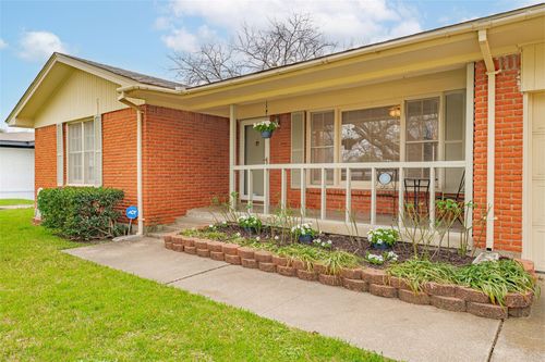1206 Usher St, Benbrook, TX, 76126-3514 | Card Image
