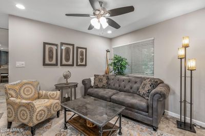 E9 - 5525 E Thomas Road, Condo with 2 bedrooms, 2 bathrooms and null parking in Phoenix AZ | Image 3