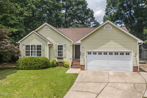 6205 Houndsman Ct, Raleigh, NC, 27616-5526 | Card Image