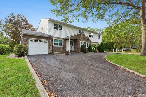 370 Blue Point Rd, Farmingville, NY, 11738-1831 | Card Image