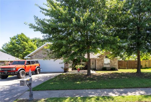 2218 Brookview St, Elkins, AR, 72727-8818 | Card Image