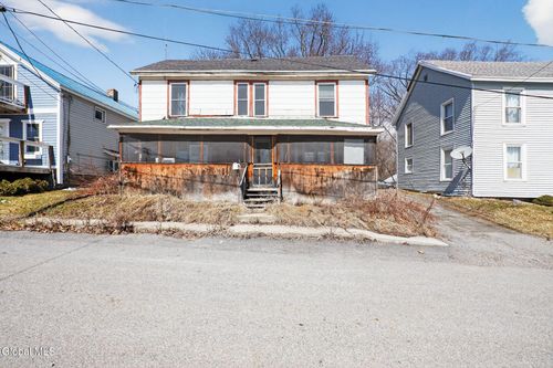 7 Oak Ln, Port Henry, NY, 12974-1221 | Card Image