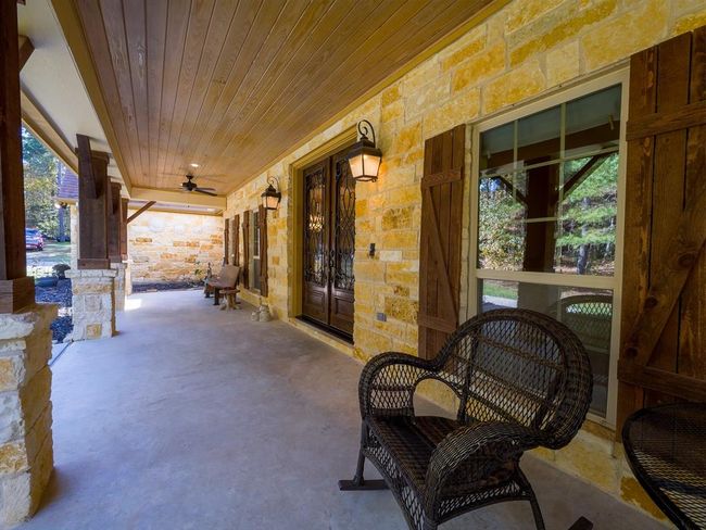 1142 Fletcher, Home with 3 bedrooms, 4 bathrooms and 3 parking in Anderson TX | Image 12
