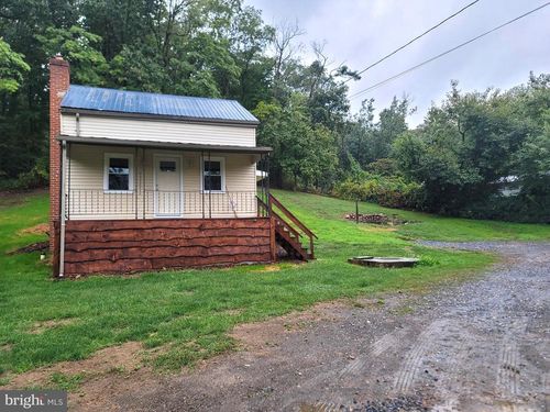 6570 Furnace Rd, WAYNESBORO, PA, 17268-9796 | Card Image