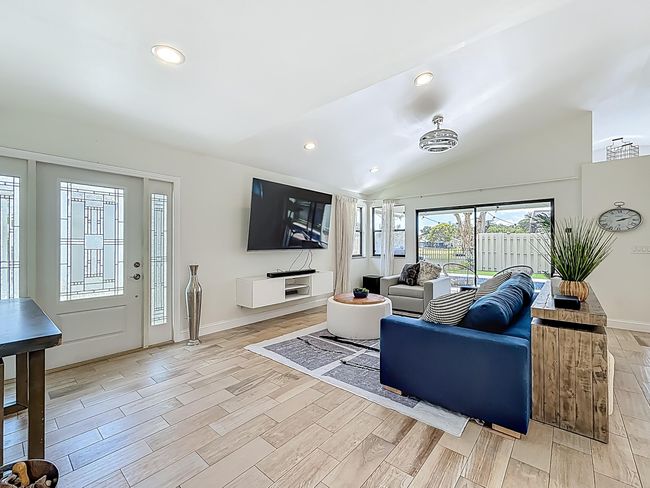 1215 Nw 19 Th Ter, House other with 3 bedrooms, 2 bathrooms and null parking in Delray Beach FL | Image 5