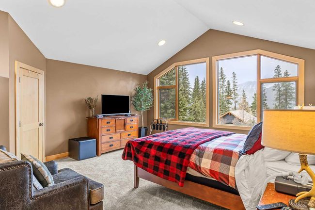 4 - 124 Silvertip Ridge, Home with 4 bedrooms, 3 bathrooms and 4 parking in Canmore AB | Image 18