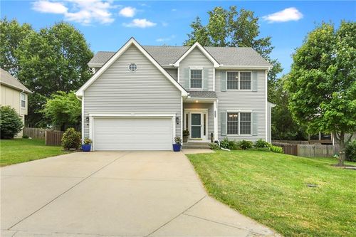 10529 Cleveland Ave, Kansas City, KS, 66109-3694 | Card Image