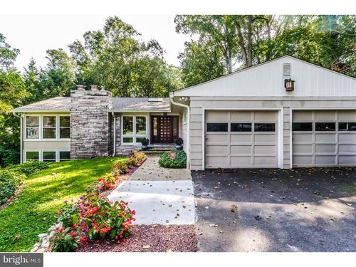 100 Tudor Ln, YARDLEY, PA, 19067-7334 | Card Image