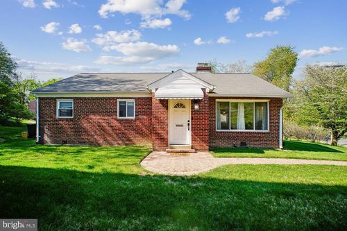 2328 John Marshall Dr, ARLINGTON, VA, 22205-3418 | Card Image