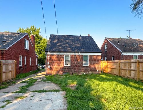 8553 Cloverlawn St, Detroit, MI, 48204-3250 | Card Image