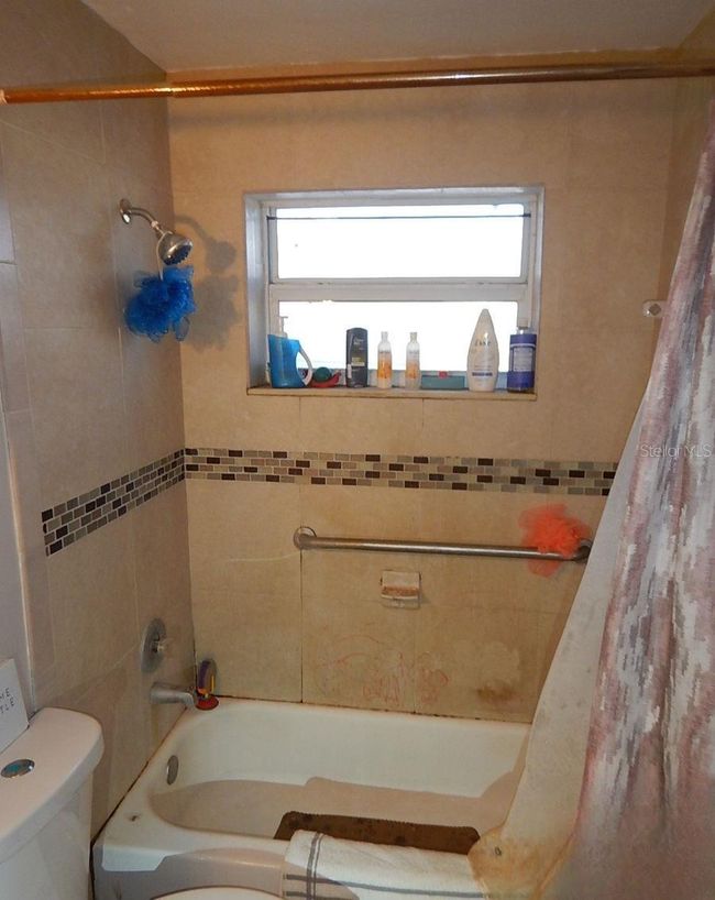 1263 W 27 Th St, House other with 3 bedrooms, 1 bathrooms and null parking in Riviera Beach FL | Image 9