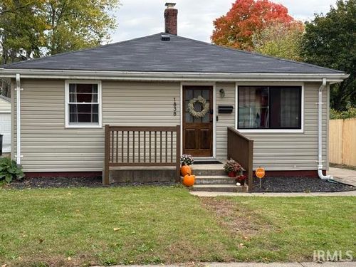 1838 N Brookfield St, South Bend, IN, 46628-3221 | Card Image