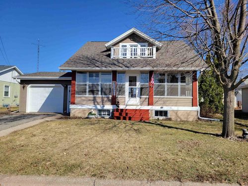 935 W Cherry Street, Lancaster, WI, 53813 | Card Image