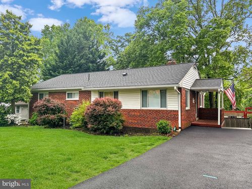 7030 Donna Cir, ANNANDALE, VA, 22003-1805 | Card Image