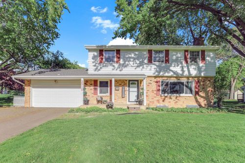 2510 Cavell Ave N, Golden Valley, MN, 55427-3213 | Card Image