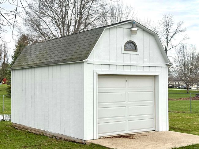603 N Maple St, House other with 3 bedrooms, 2 bathrooms and null parking in Converse IN | Image 6