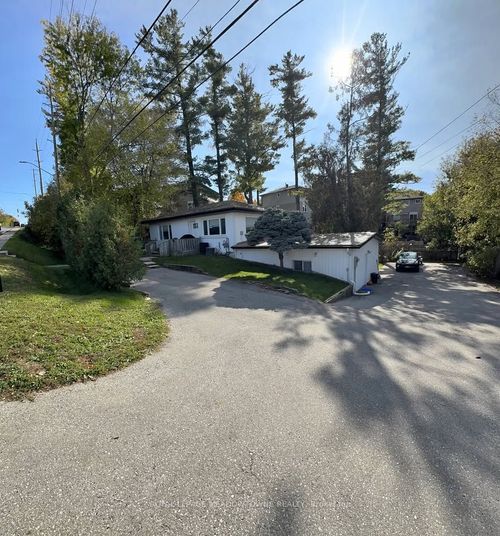 2b-174 Mountainview Rd N, Georgetown, ON, L7G3R1 | Card Image