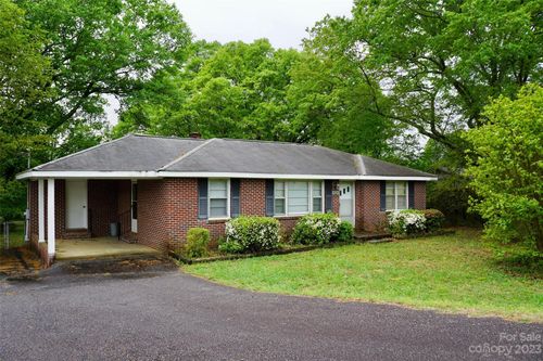 5737 Reidville Road, moore, SC, 29369 | Card Image