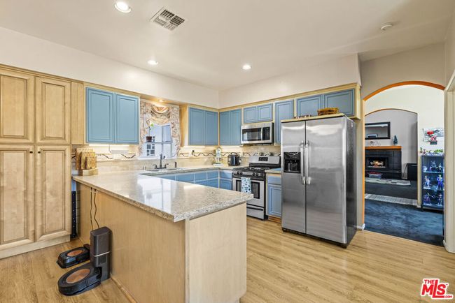 21683 Wo He Lo Trl, House other with 3 bedrooms, 4 bathrooms and null parking in Chatsworth CA | Image 21