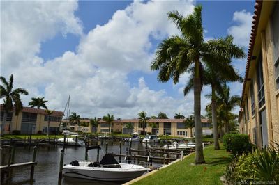 Q12 - 2600 S Kanner Highway, Condo with 2 bedrooms, 2 bathrooms and null parking in Stuart FL | Image 2