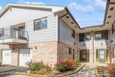 766 Whalom Lane, Townhouse with 2 bedrooms, 2 bathrooms and 1 parking in Schaumburg IL | Image 2