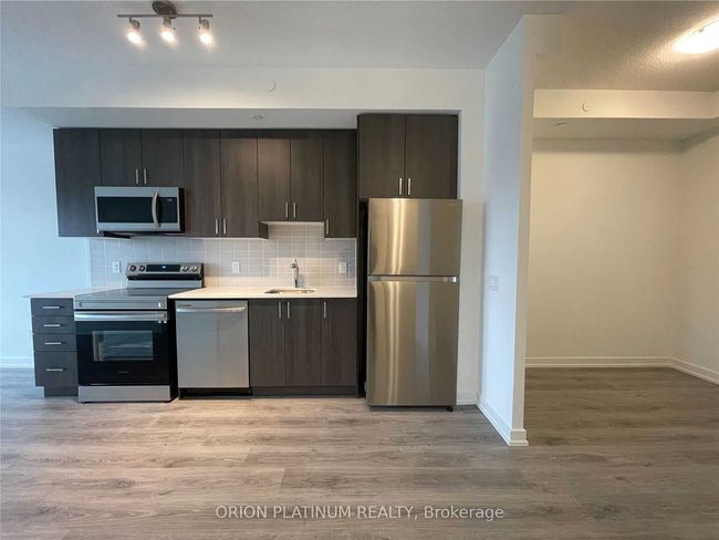 416 - 1480 Bayly St, Condo with 2 bedrooms, 1 bathrooms and 1 parking in Pickering ON | Image 8