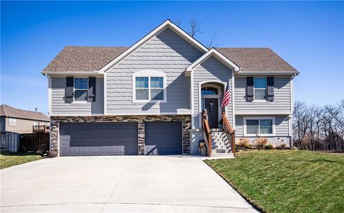 19934 W 221st St, Spring Hill, KS, 66083-4088 | Card Image