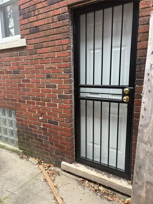 3230 Fullerton St, Detroit, MI, 48238-3304 | Card Image