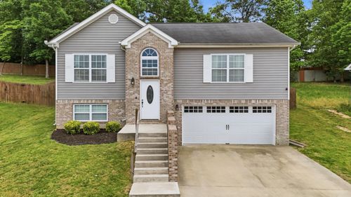2045 Short Leaf Ln, Soddy Daisy, TN, 37379-9034 | Card Image